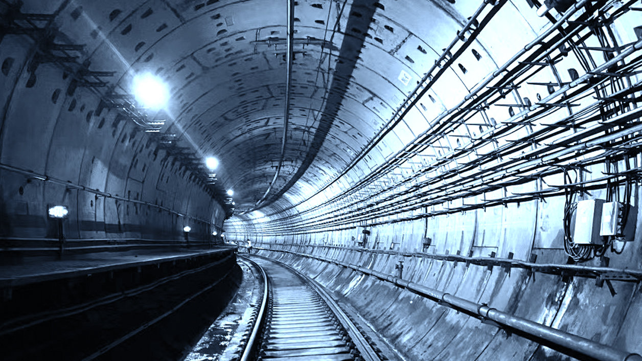 Subway safety monitoring system