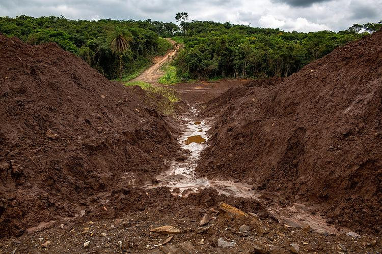 Slope safety monitoring system